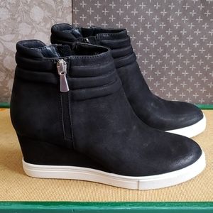 Nwot Linea Paolo booties